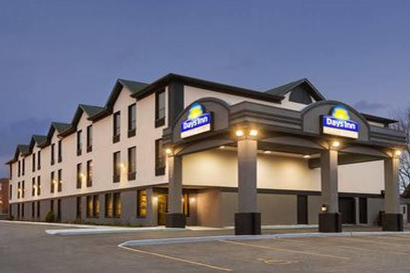 Days Inn By Wyndham Toronto East Lakeview Exterior foto